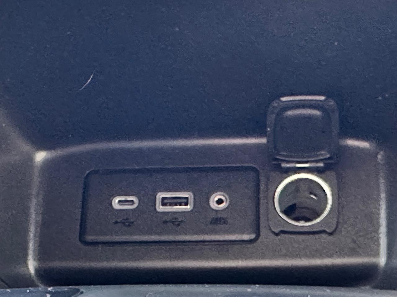 2023 Chevrolet Equinox LT, NO ACCIDENTS, POWER & HEATED SEATS!, CARPLAY! Photo