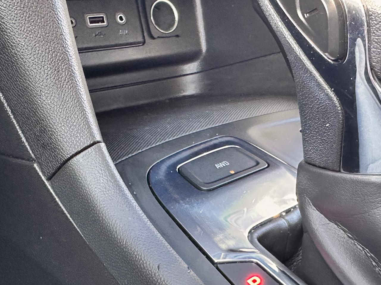 2023 Chevrolet Equinox LT, NO ACCIDENTS, POWER & HEATED SEATS!, CARPLAY! Photo