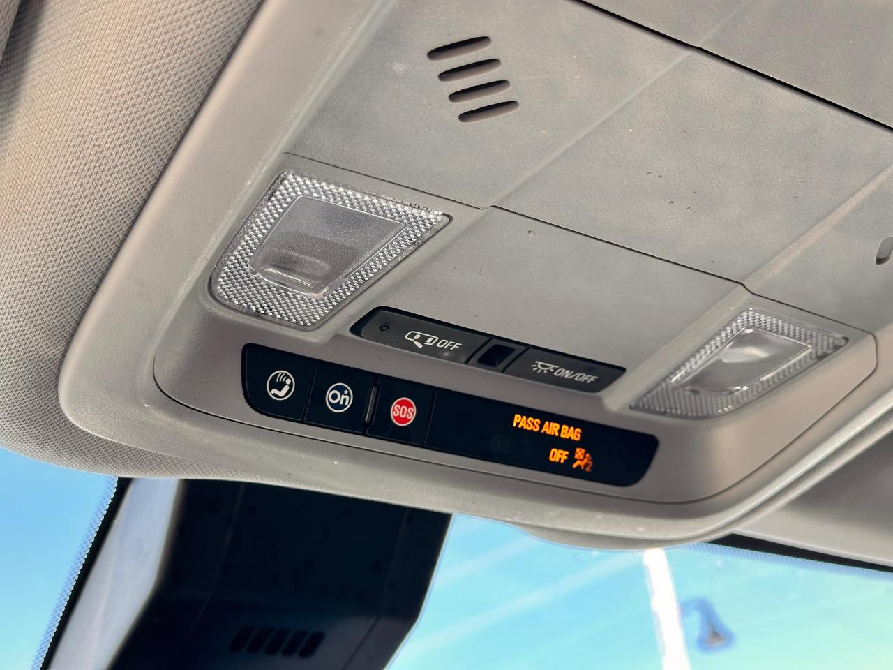 2023 Chevrolet Equinox LT, NO ACCIDENTS, POWER & HEATED SEATS!, CARPLAY! Photo