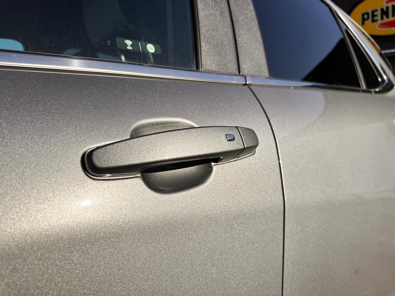 2023 Chevrolet Equinox LT, NO ACCIDENTS, POWER & HEATED SEATS!, CARPLAY! Photo