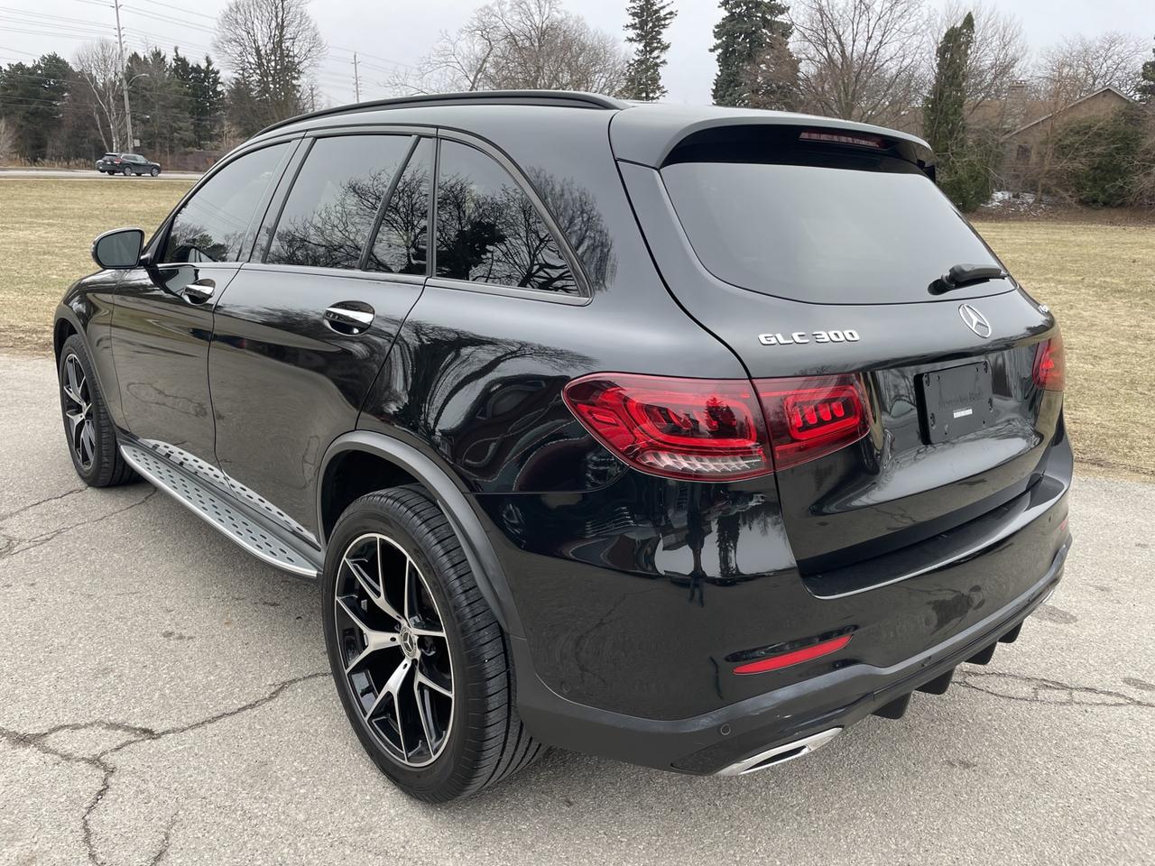 2022 Mercedes-Benz GLC-Class GLC300 4MATIC *LOADED Photo3