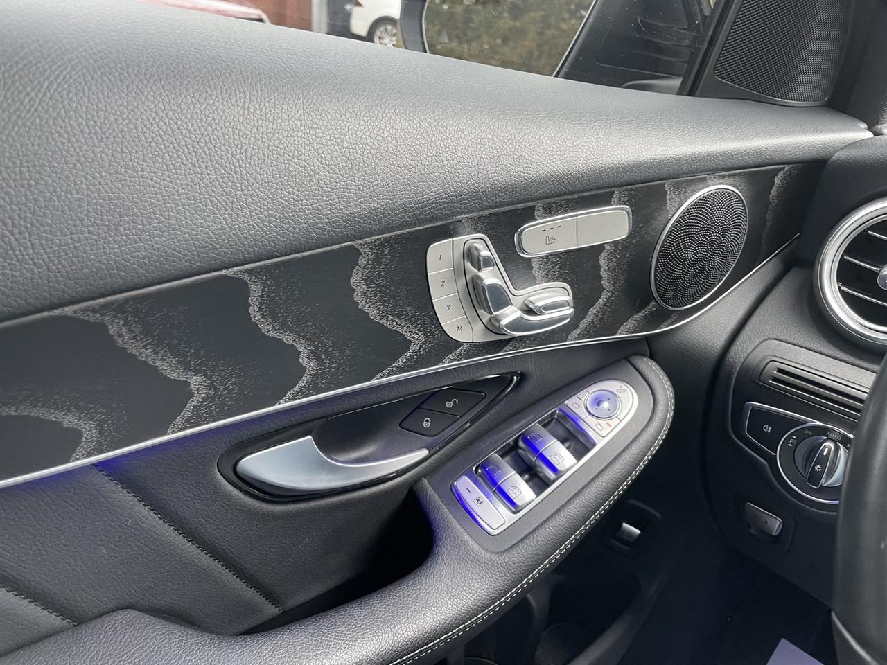 2022 Mercedes-Benz GLC-Class GLC300 4MATIC *LOADED Photo