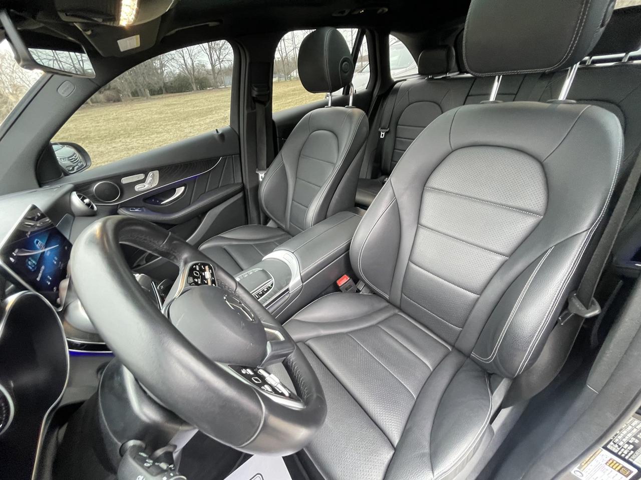 2022 Mercedes-Benz GLC-Class GLC300 4MATIC *LOADED Photo