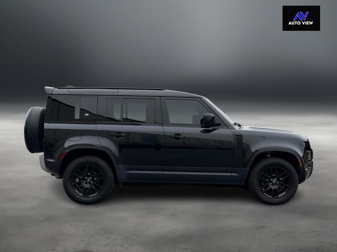 2023 Land Rover Defender 110 S AWD **BLACK ON BLACK** Photo4