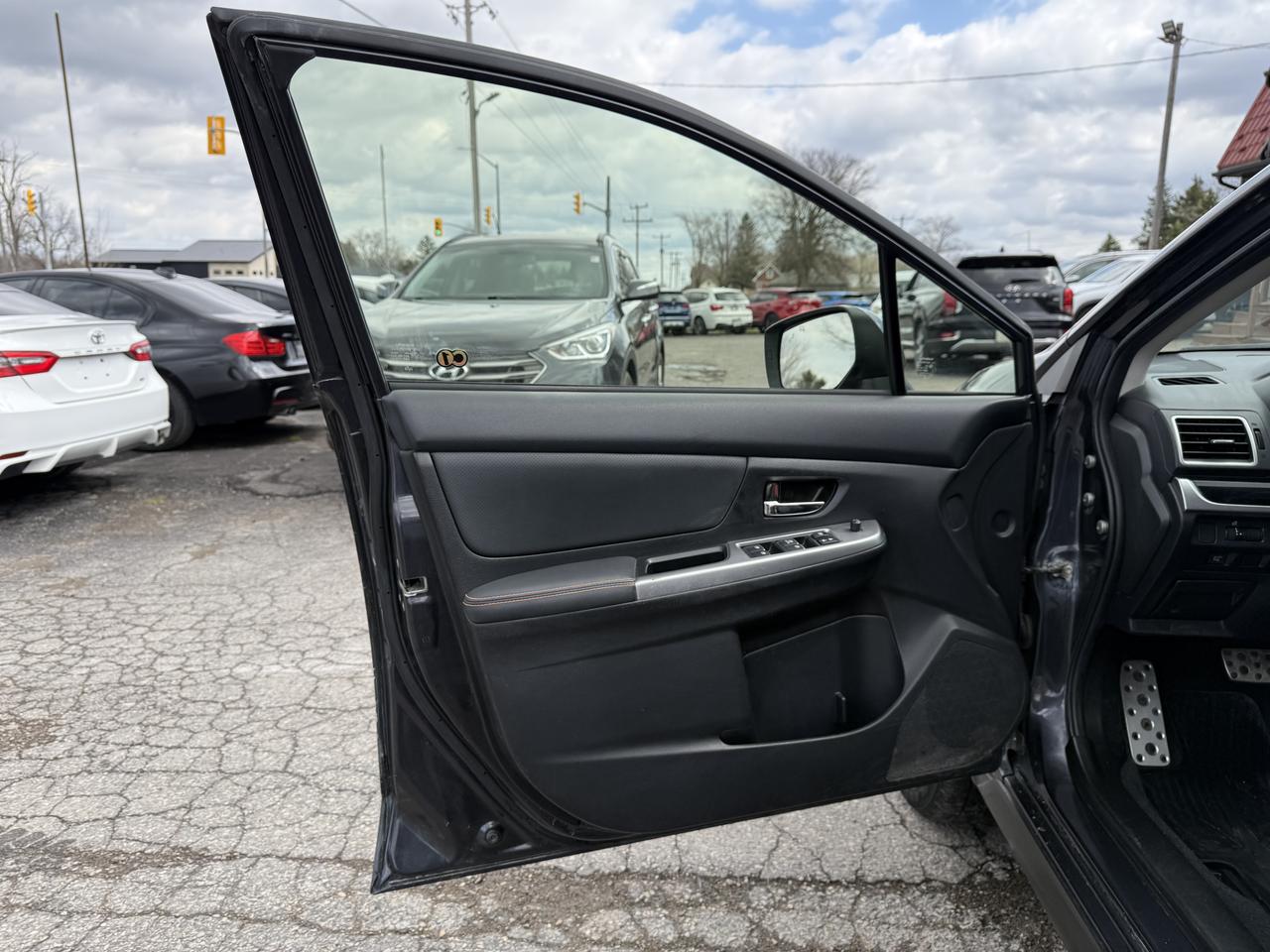 2017 Subaru Crosstrek Limited Photo
