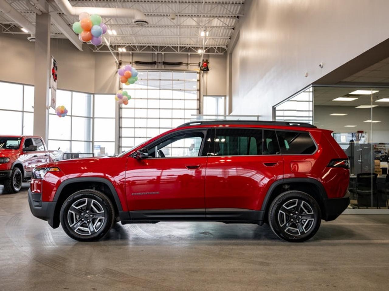 2026 Jeep Cherokee Limited Photo4
