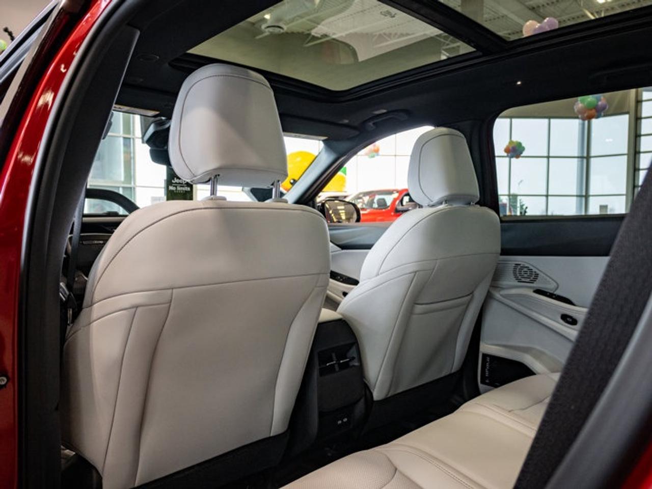 2026 Jeep Cherokee Limited Photo