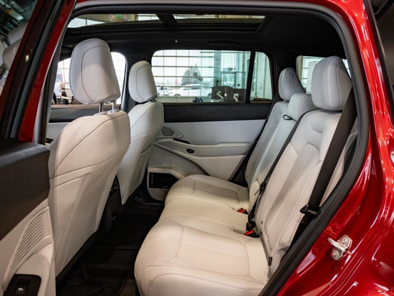 2026 Jeep Cherokee Limited Photo