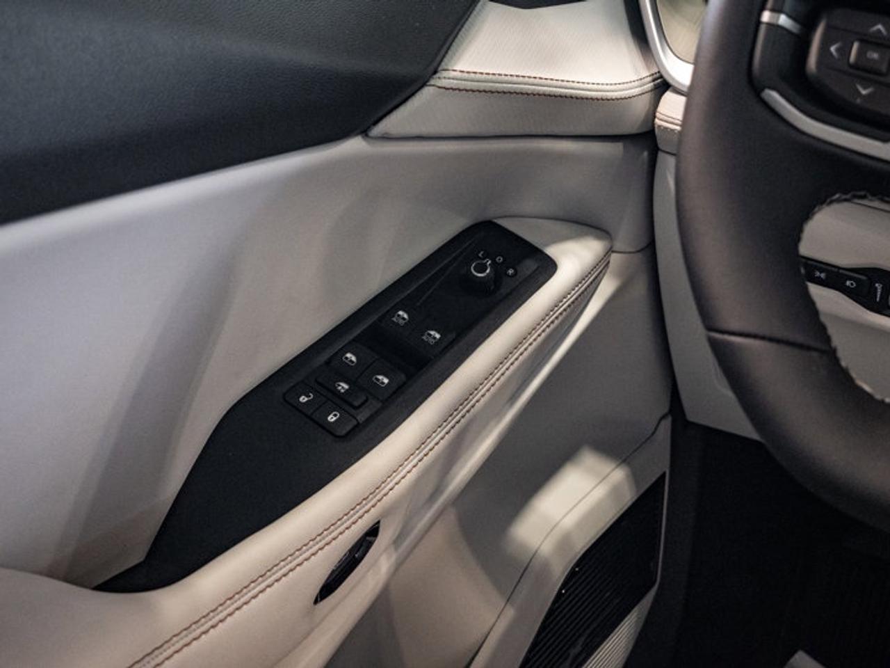 2026 Jeep Cherokee Limited Photo