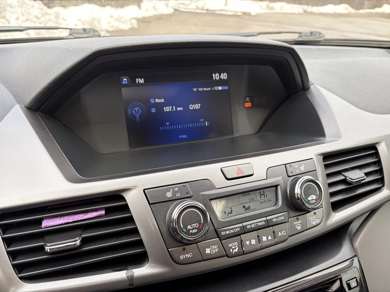 2015 Honda Odyssey Touring w/RES & Navi Photo