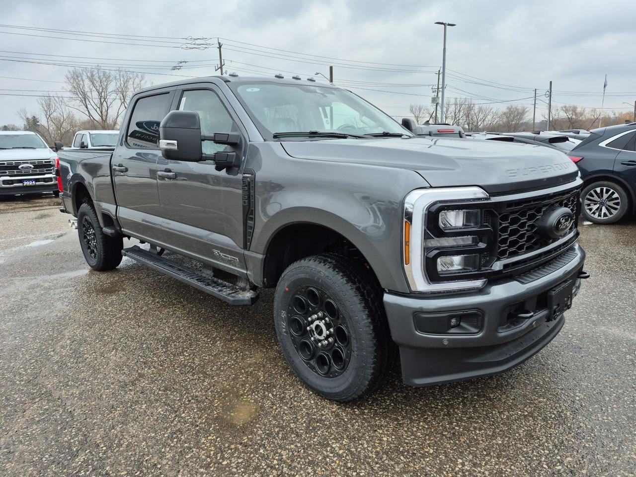 2026 Ford F-250 LARIAT, PREMIUM PKG, MOONROOF, BLACK PKG Photo2