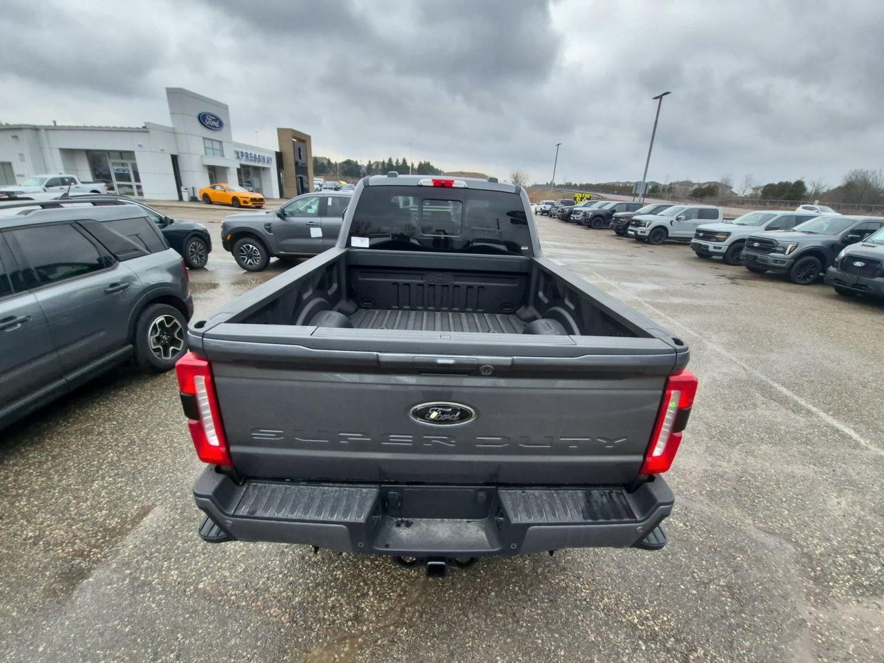 2026 Ford F-250 LARIAT, PREMIUM PKG, MOONROOF, BLACK PKG Photo