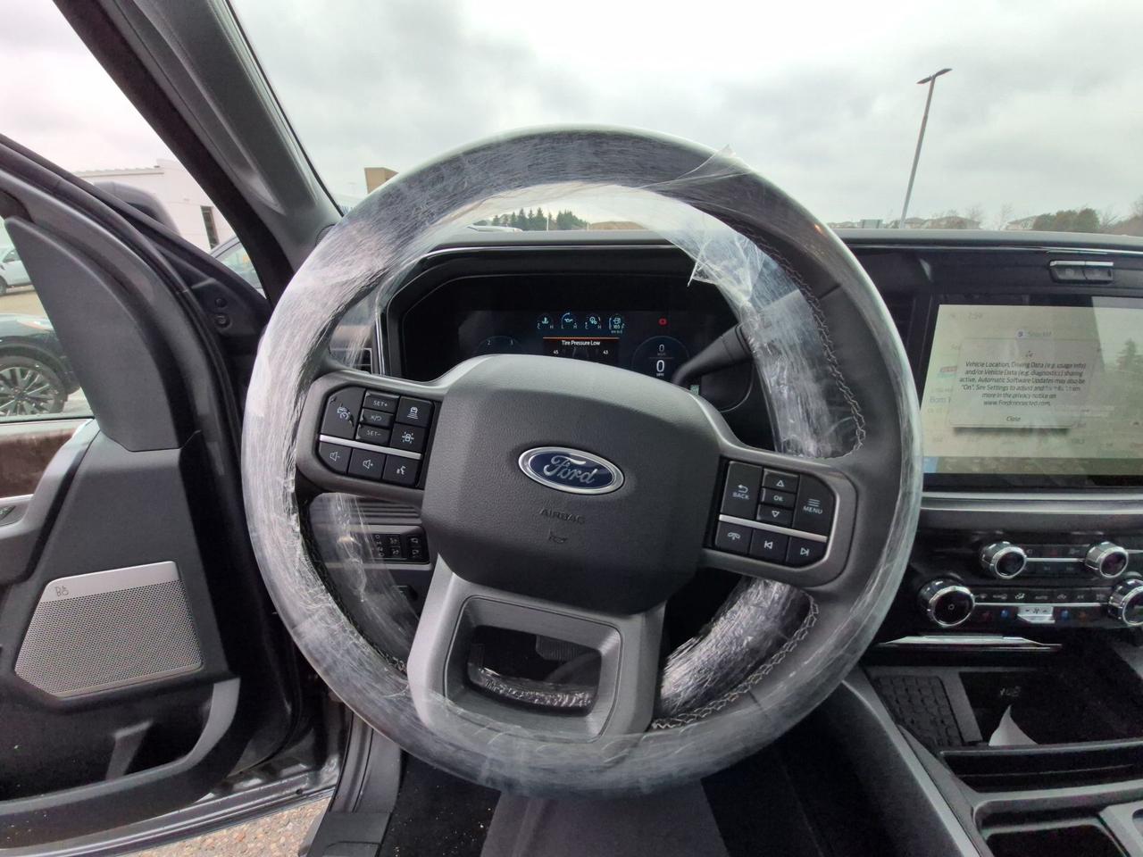 2026 Ford F-250 LARIAT, PREMIUM PKG, MOONROOF, BLACK PKG Photo