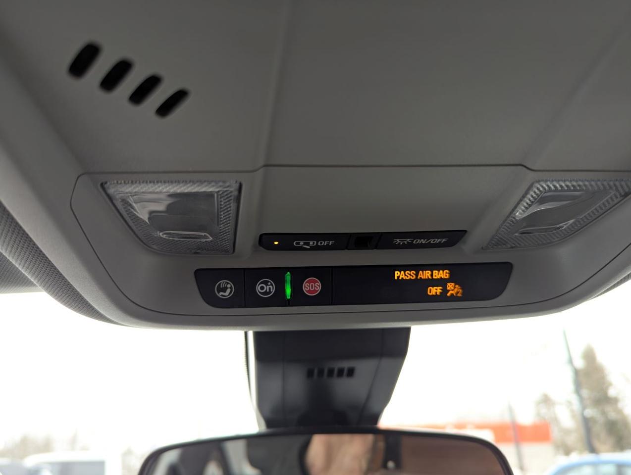 2023 Chevrolet Equinox LT WITH APPLE CARPLAY/GREAT GAS MILEAGE!! Photo