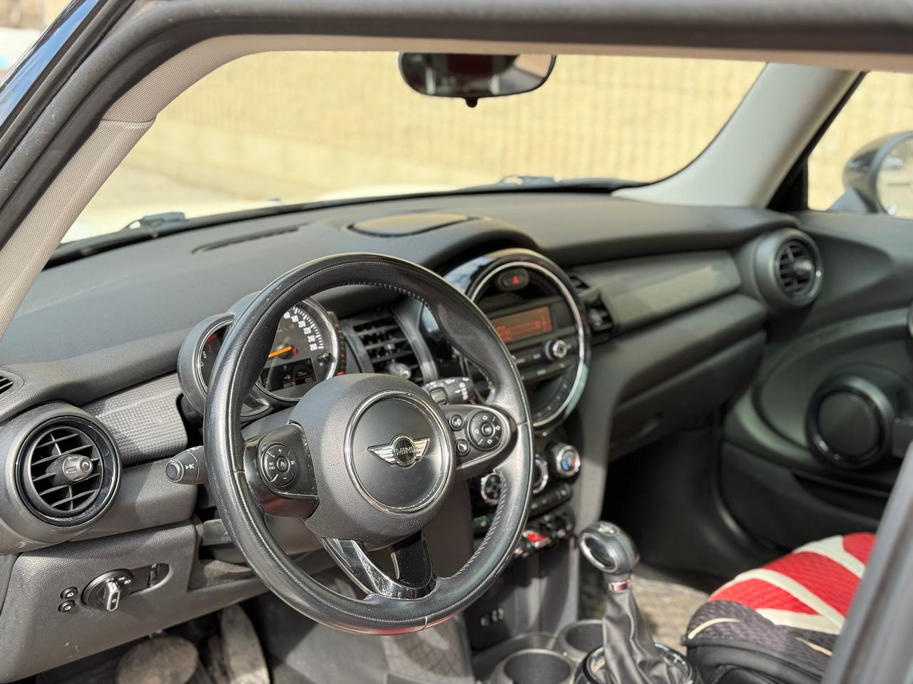 2016 MINI Cooper 3-Door Hatchback Photo