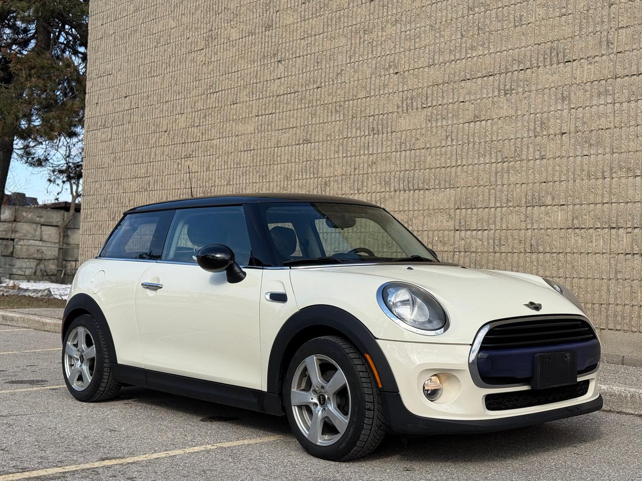 2016 MINI Cooper 3-Door Hatchback Photo