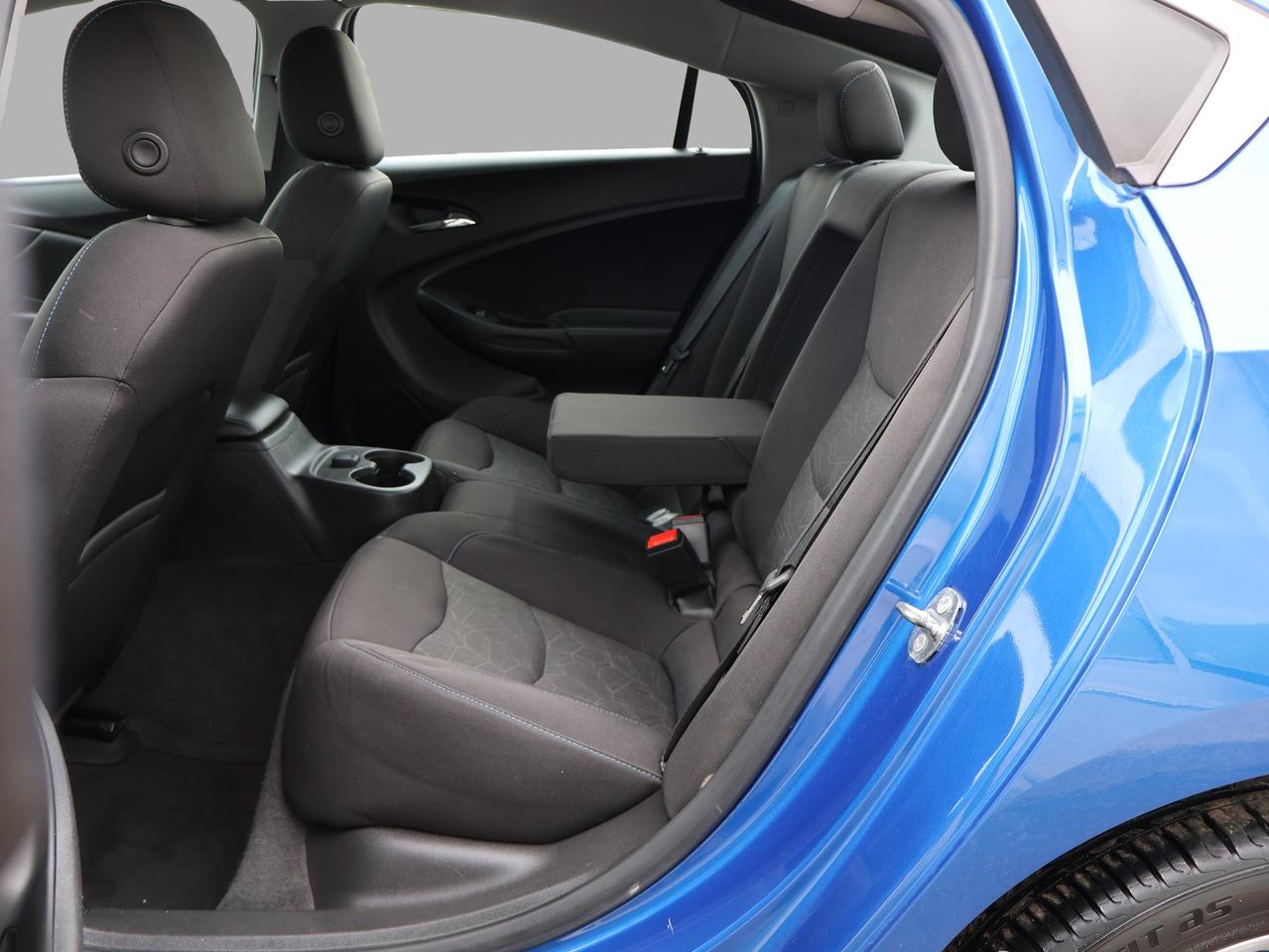 2018 Chevrolet Volt LT PLUG-IN CERTIFIED CAMERA BLUETOOTH HEATED SEATS CRUISE ALLOYS Photo