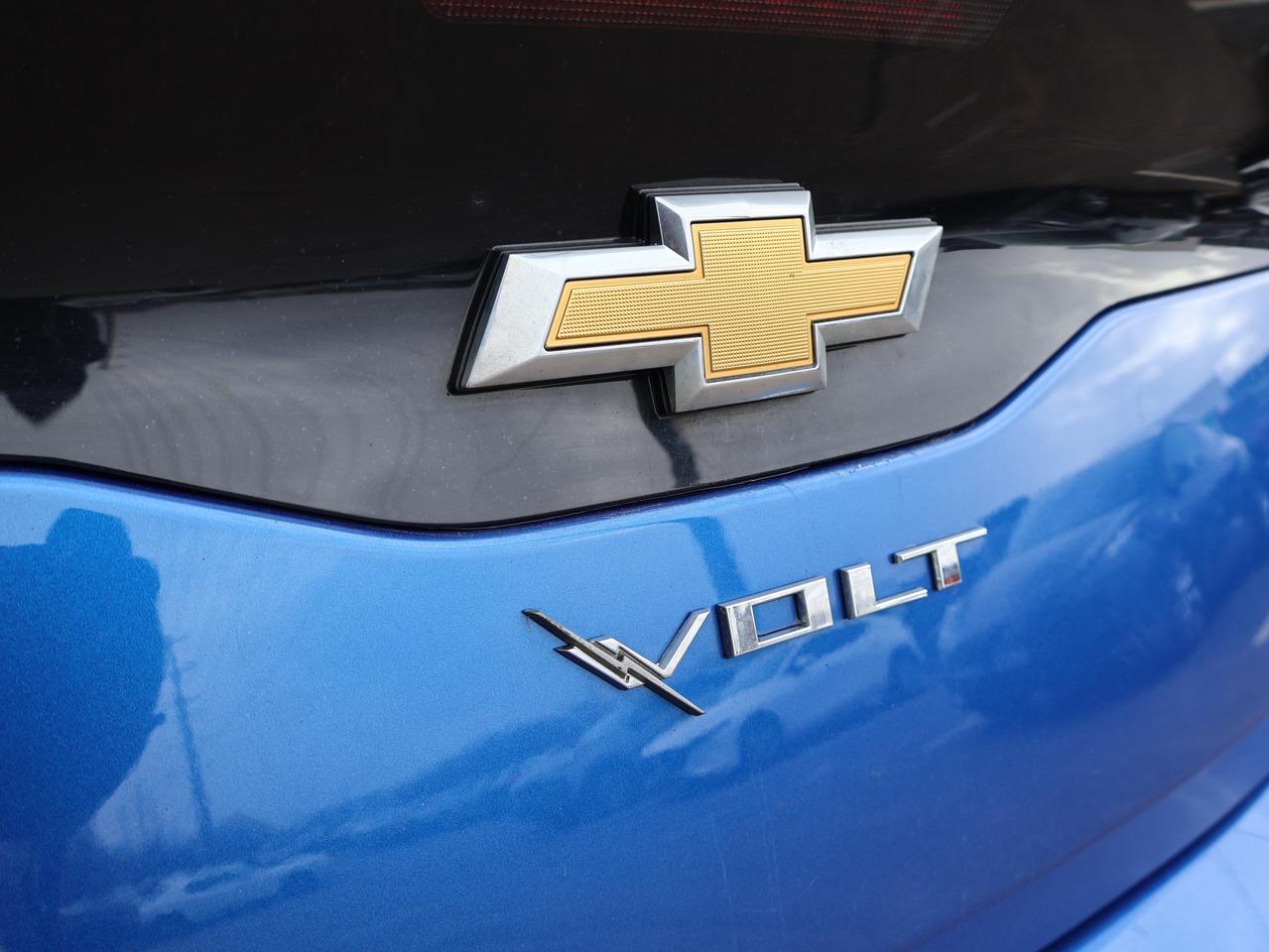 2018 Chevrolet Volt LT PLUG-IN CERTIFIED CAMERA BLUETOOTH HEATED SEATS CRUISE ALLOYS Photo