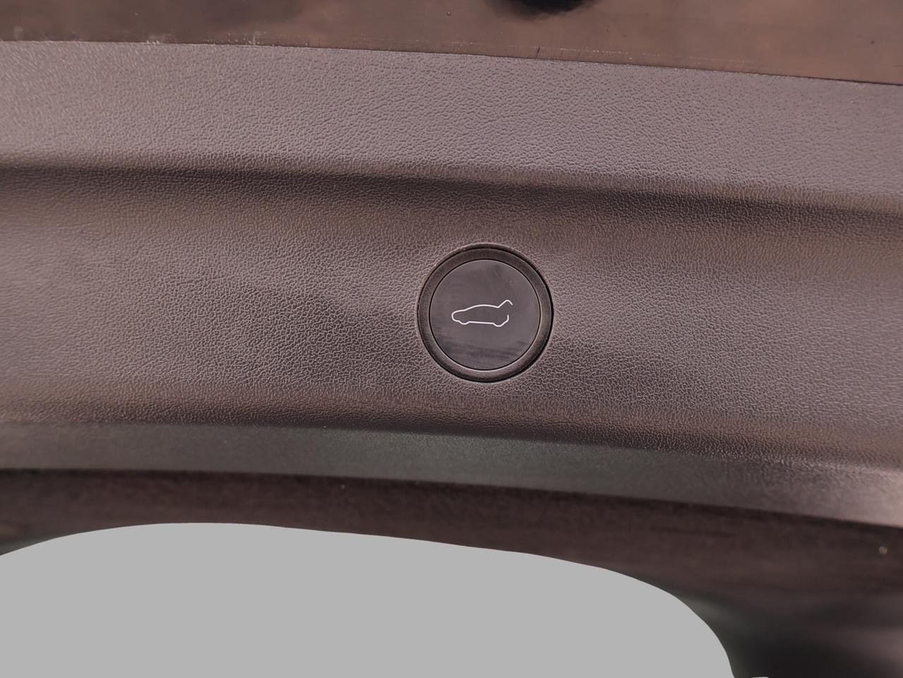 2023 Tesla Y LR CERTIFIED *1 OWNER*ACCIDENT FREE* CAMERA NAV BLUETOOTH LEATHER HEATED SEATS CRUISE ALLOYS Photo