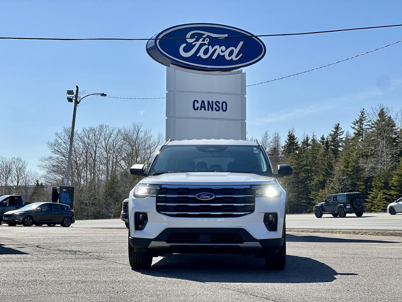 2026 Ford Explorer Active w/200A Pkg 4WD Photo1