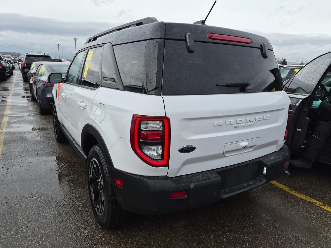 2025 Ford Bronco Sport Outer Banks Photo2