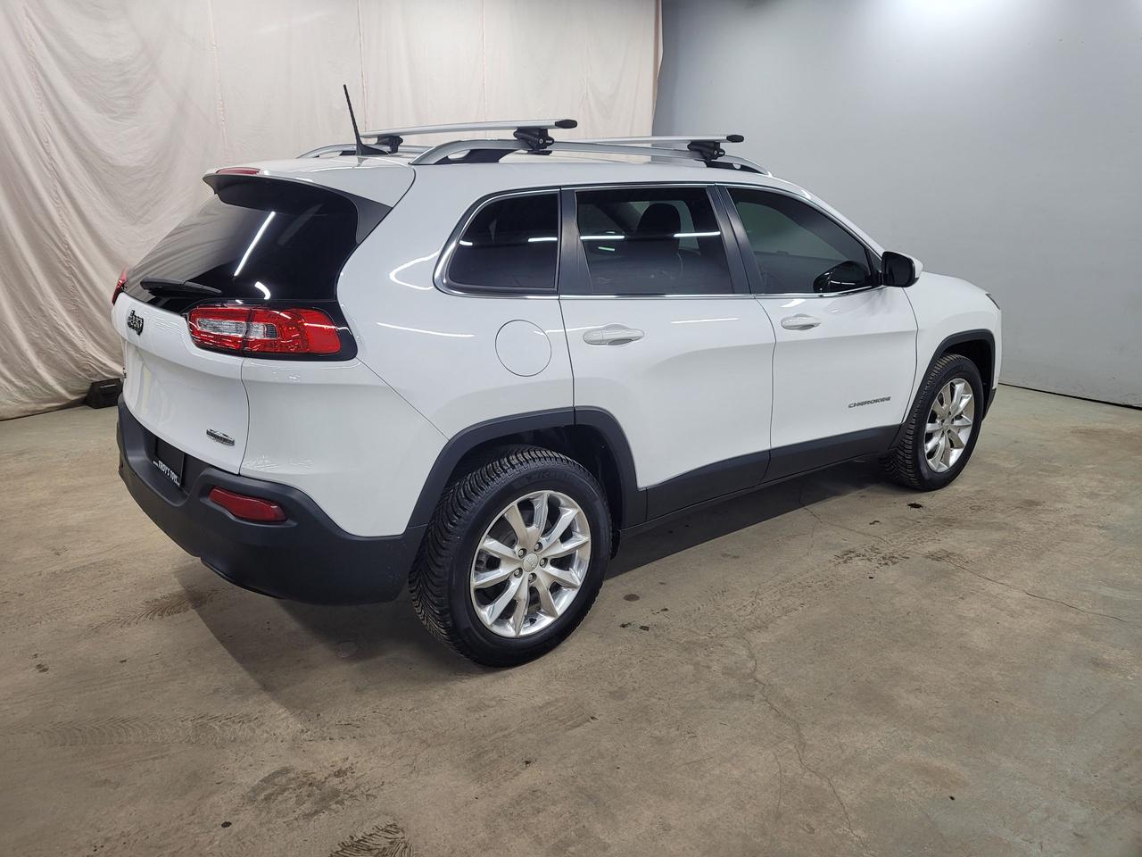 2018 Jeep Cherokee North Photo