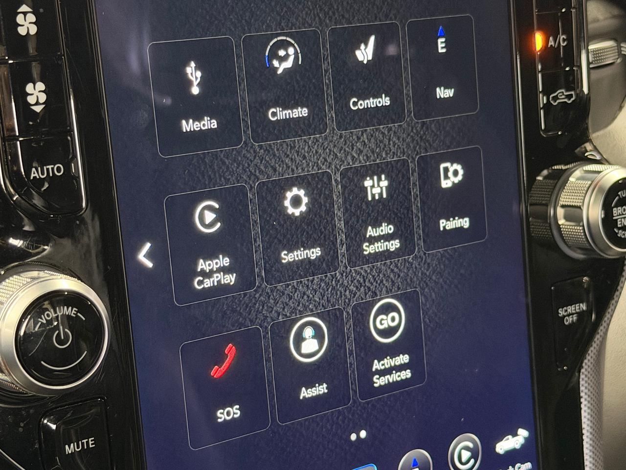 2020 RAM 1500 Limited+Appearance PKG+Safety Tec+Pano Roof+LOADED Photo