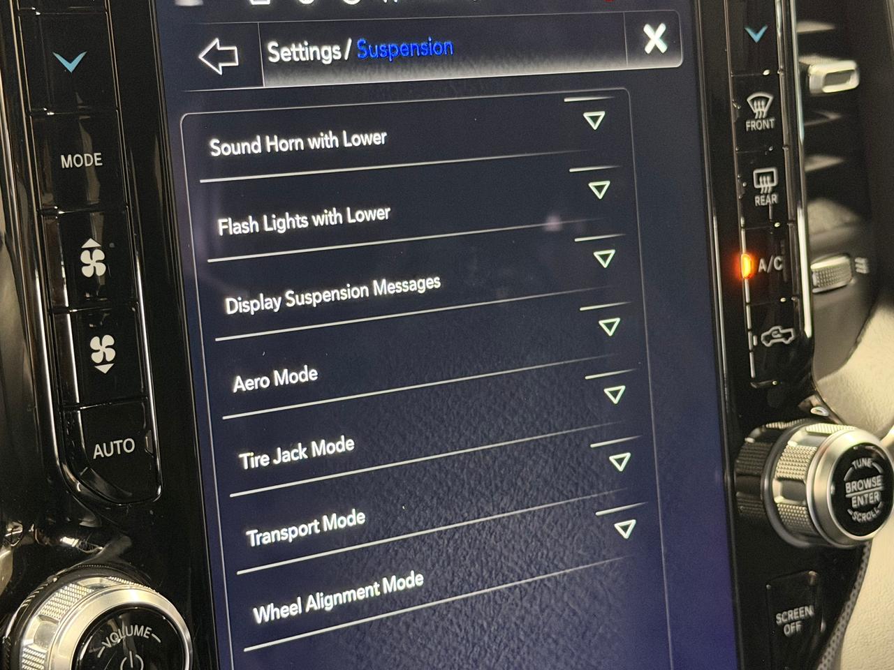 2020 RAM 1500 Limited+Appearance PKG+Safety Tec+Pano Roof+LOADED Photo42