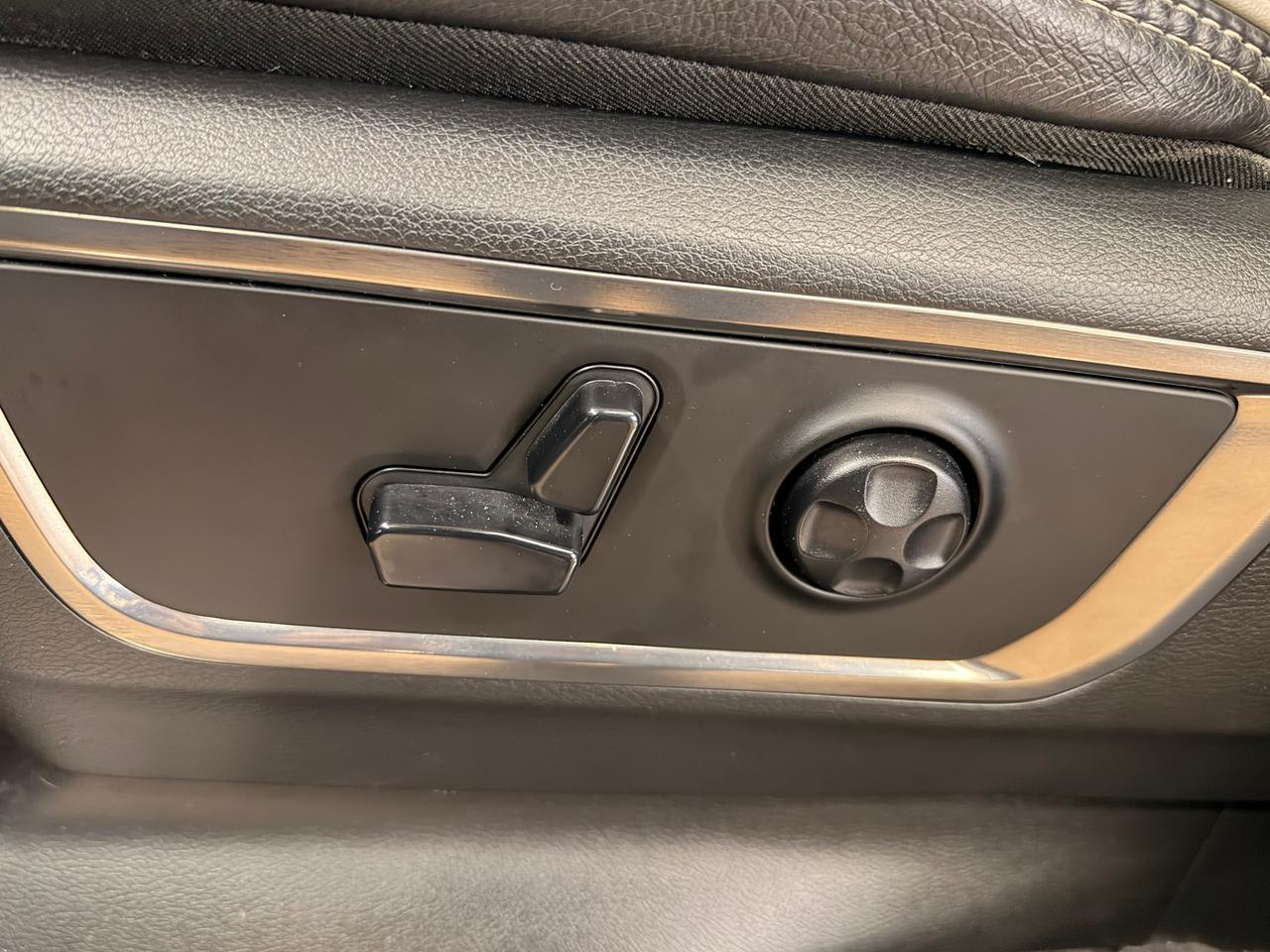 2020 RAM 1500 Limited+Appearance PKG+Safety Tec+Pano Roof+LOADED Photo