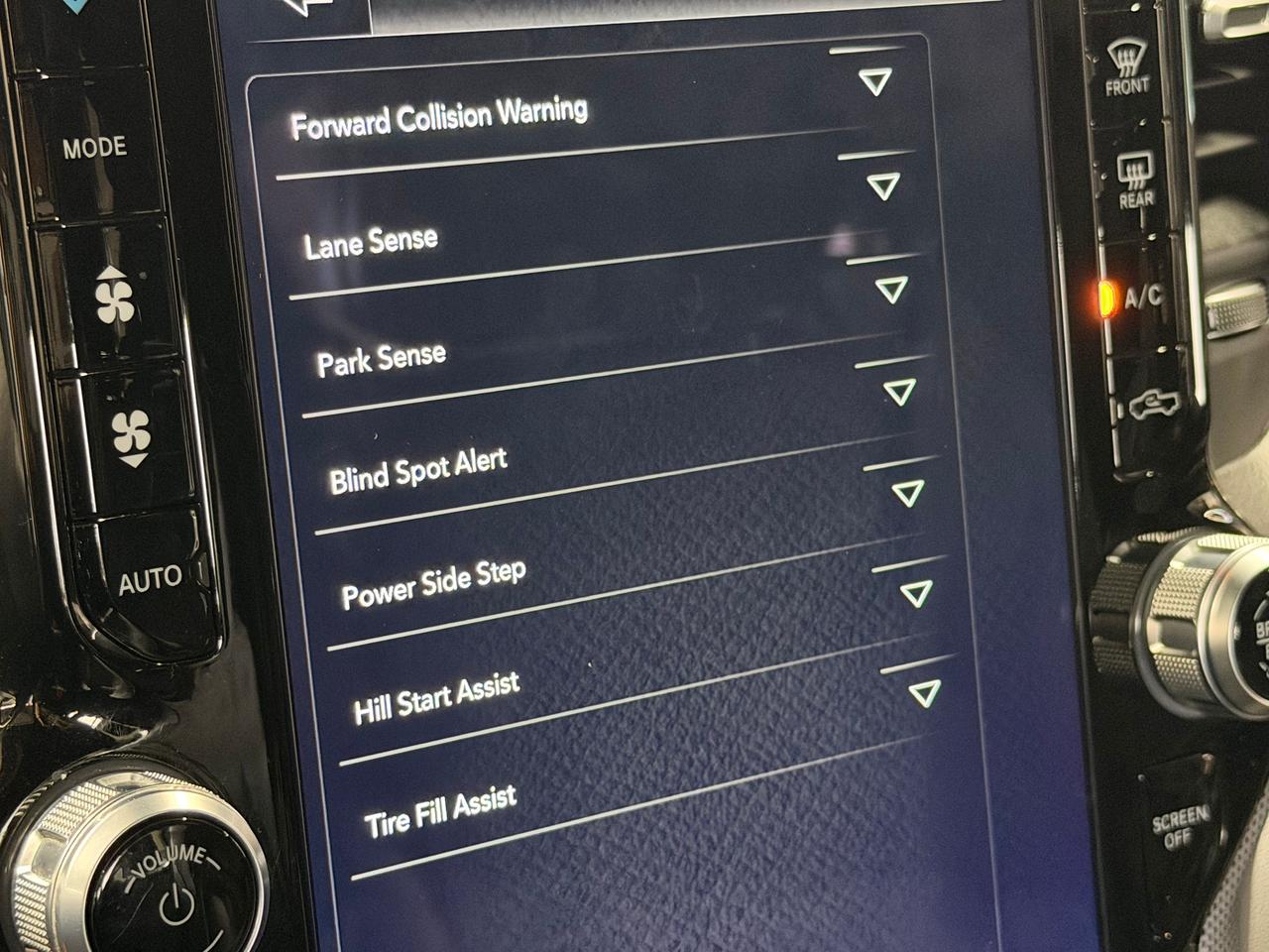 2020 RAM 1500 Limited+Appearance PKG+Safety Tec+Pano Roof+LOADED Photo