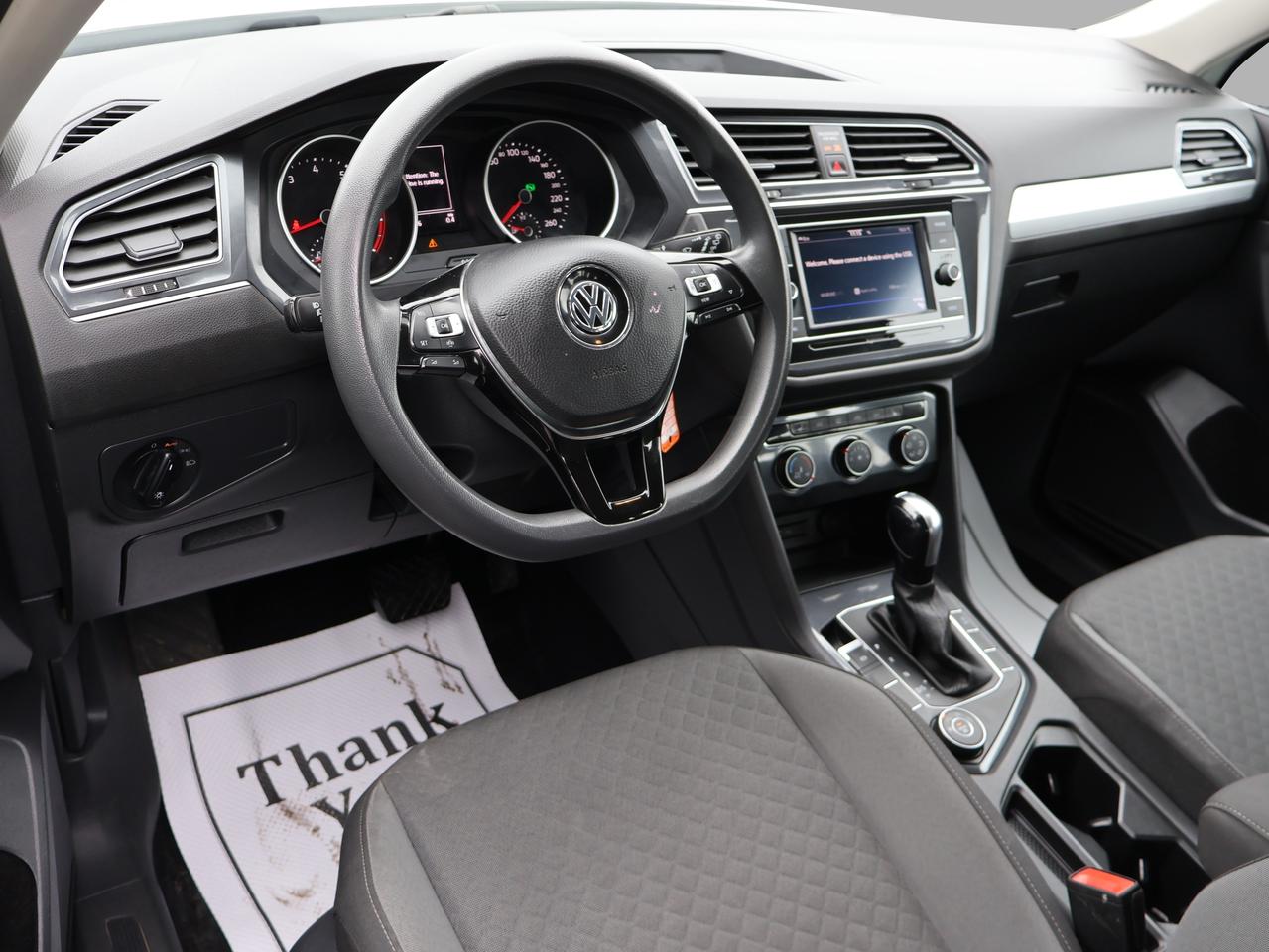 2020 Volkswagen Tiguan TRENDLINE AWD CERTIFIED *ACCIDENT FREE* CAMERA BLUETOOTH HEATED SEATS CRUISE ALLOYS Photo