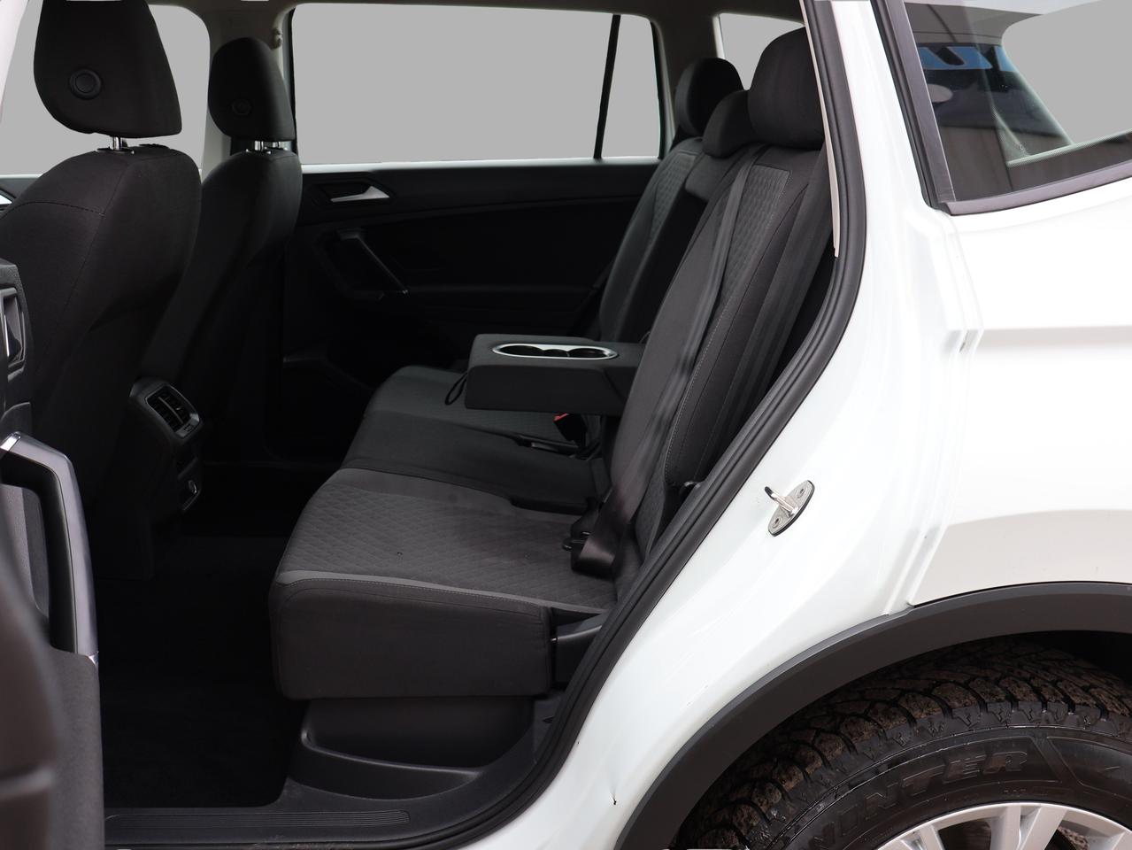 2020 Volkswagen Tiguan TRENDLINE AWD CERTIFIED *ACCIDENT FREE* CAMERA BLUETOOTH HEATED SEATS CRUISE ALLOYS Photo