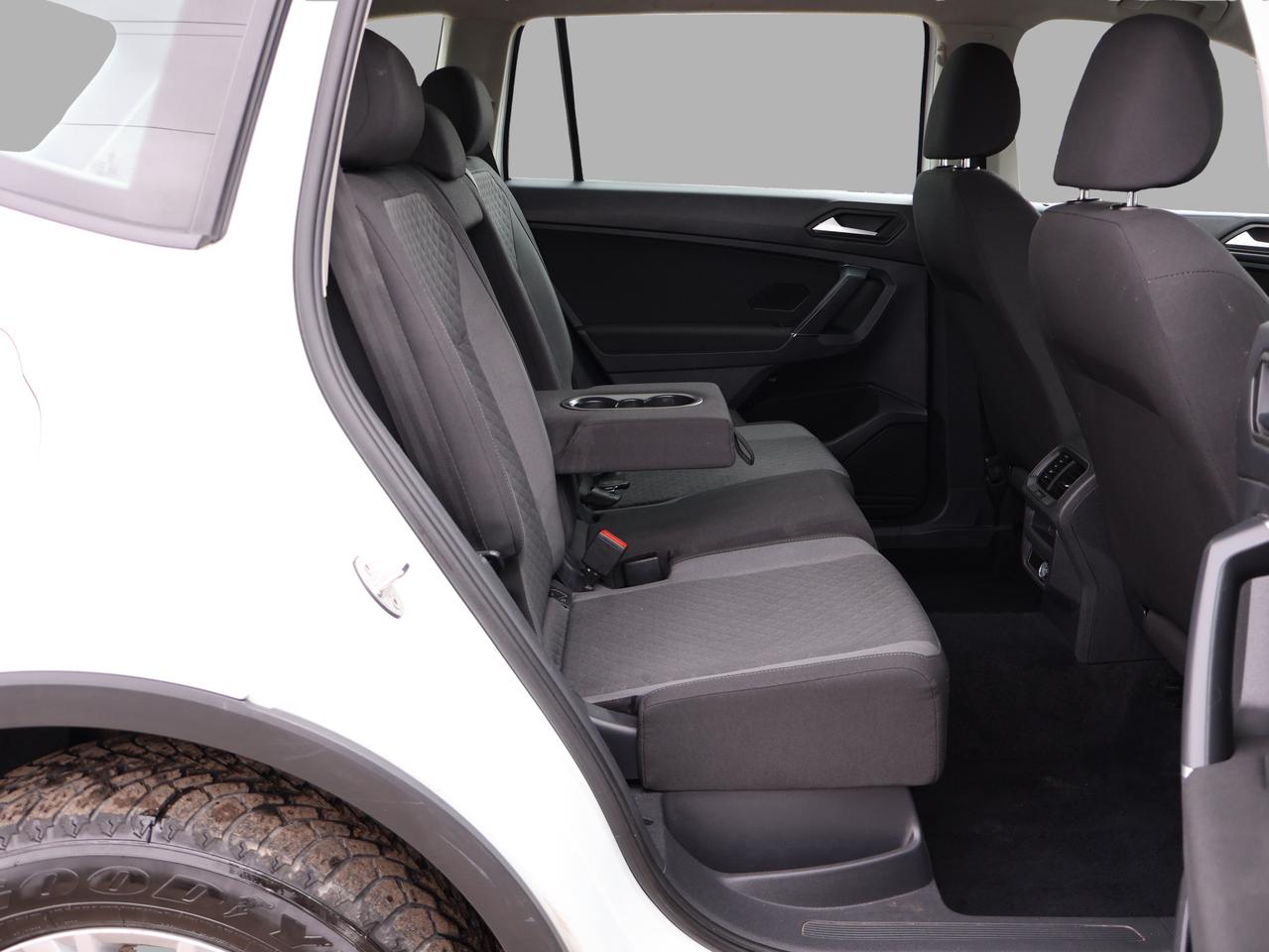 2020 Volkswagen Tiguan TRENDLINE AWD CERTIFIED *ACCIDENT FREE* CAMERA BLUETOOTH HEATED SEATS CRUISE ALLOYS Photo