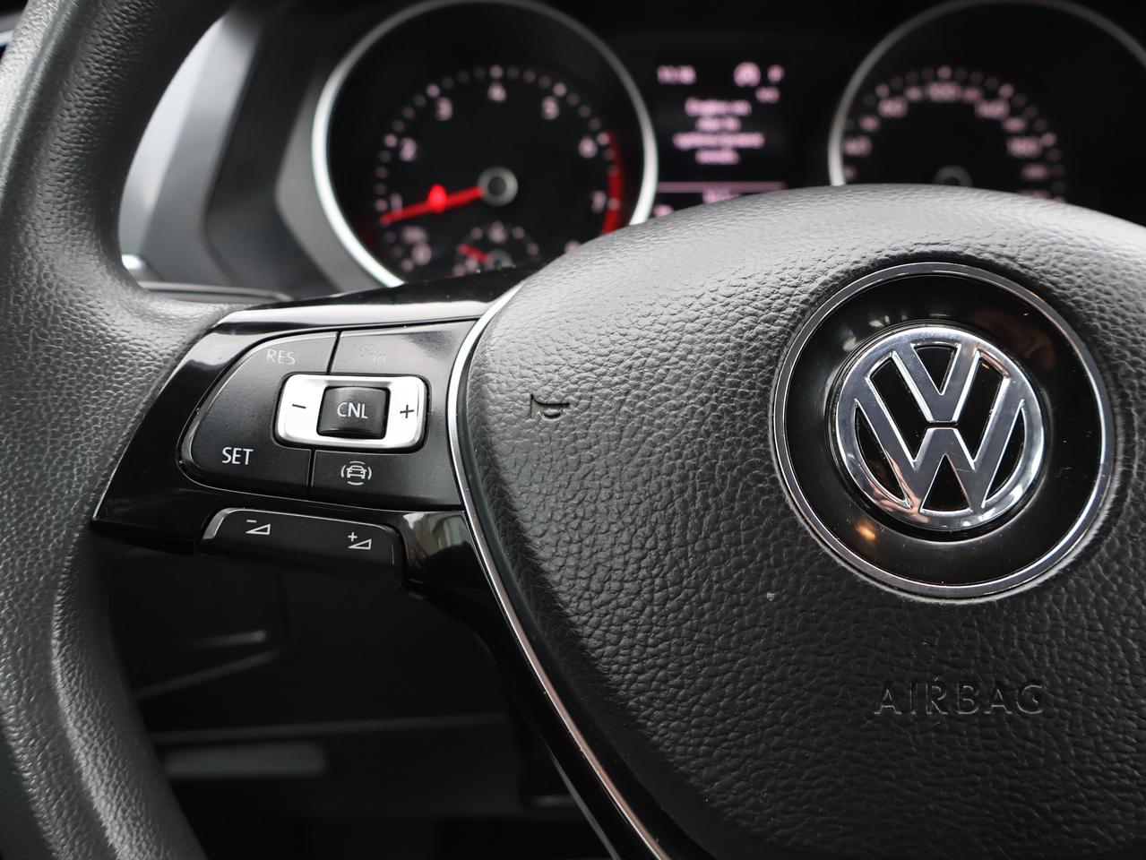 2020 Volkswagen Tiguan TRENDLINE AWD CERTIFIED *ACCIDENT FREE* CAMERA BLUETOOTH HEATED SEATS CRUISE ALLOYS Photo