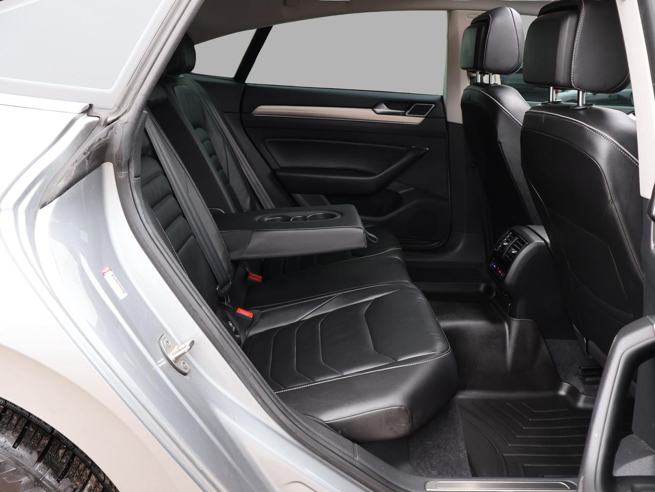 2019 Volkswagen Arteon SEL PREMIUM AWD CERTIFIED *ACCIDENT FREE*V.W MAINTAIN* CAMERA NAV BLUETOOTH LEATHER HEATED SEATS SUNROOF CRUISE ALLOYS Photo