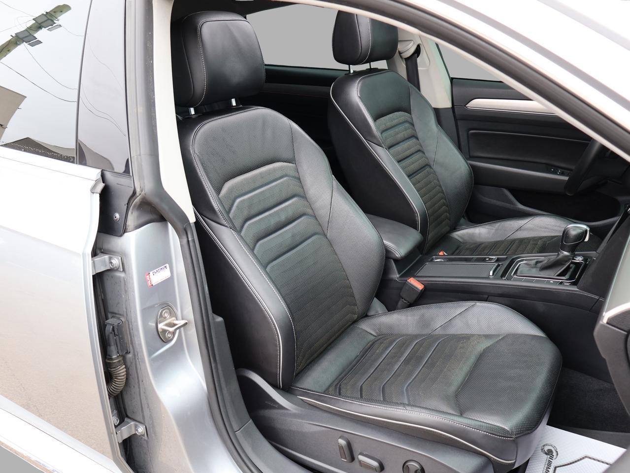 2019 Volkswagen Arteon SEL PREMIUM AWD CERTIFIED *ACCIDENT FREE*V.W MAINTAIN* CAMERA NAV BLUETOOTH LEATHER HEATED SEATS SUNROOF CRUISE ALLOYS Photo