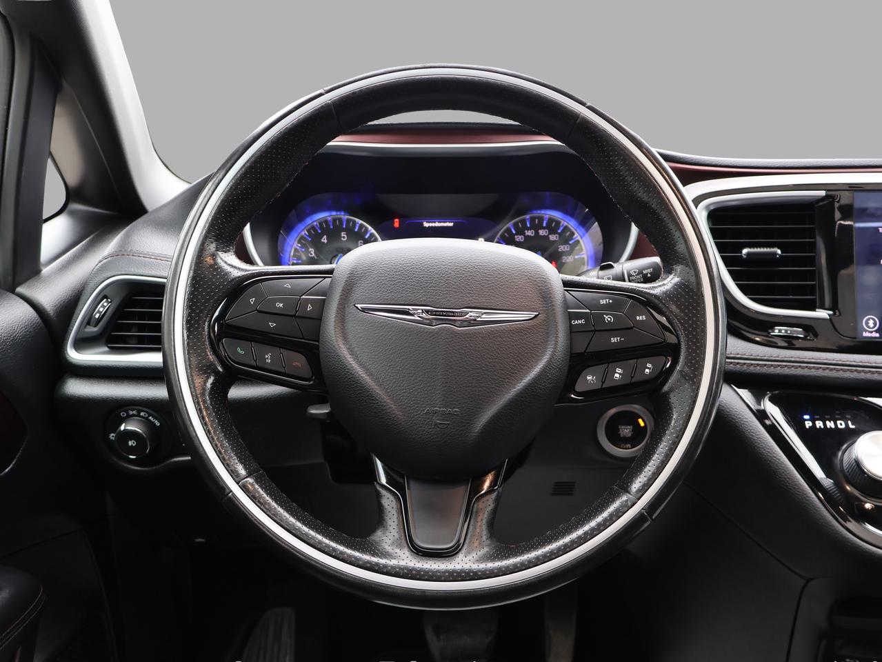 2020 Chrysler Pacifica LIMITED (35th ANNIVERSARY) CERTIFIED *1 OWNER* CAMERA NAV BLUETOOTH LEATHER HEATED SEATS PANO ROOF CRUISE ALLOYS ALLOYS Photo