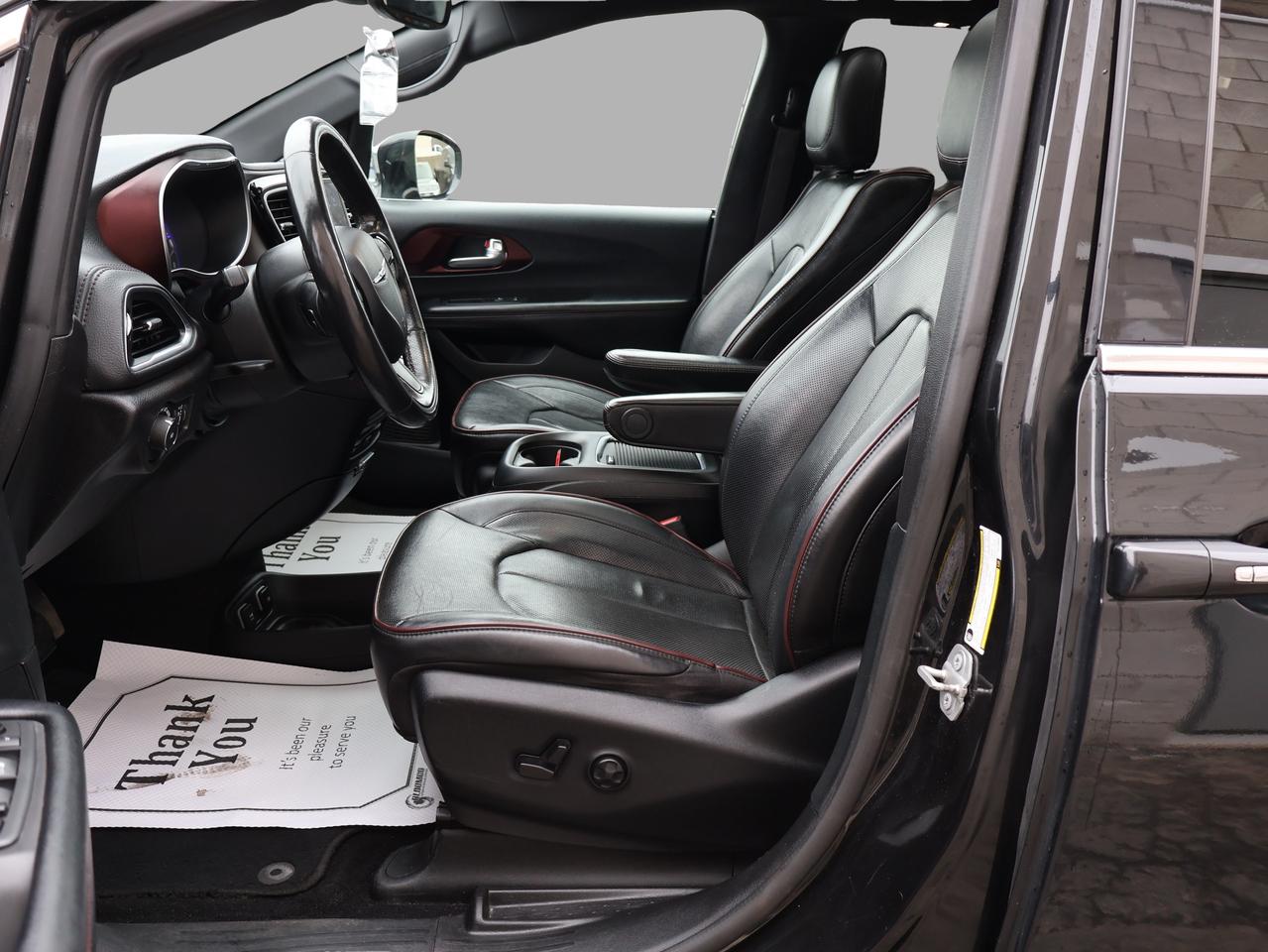 2020 Chrysler Pacifica LIMITED (35th ANNIVERSARY) CERTIFIED *1 OWNER* CAMERA NAV BLUETOOTH LEATHER HEATED SEATS PANO ROOF CRUISE ALLOYS ALLOYS Photo