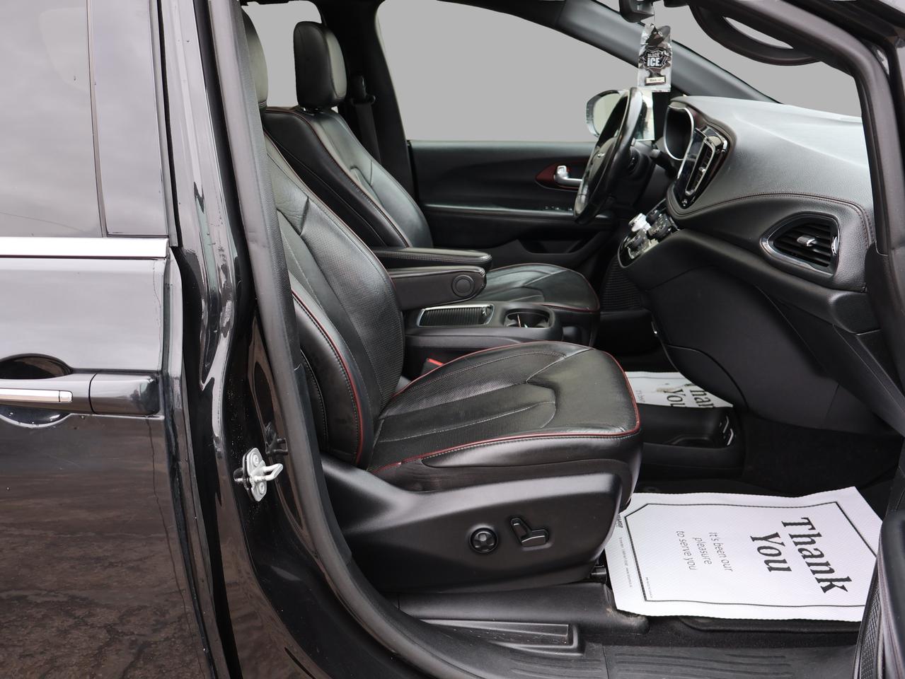 2020 Chrysler Pacifica LIMITED (35th ANNIVERSARY) CERTIFIED *1 OWNER* CAMERA NAV BLUETOOTH LEATHER HEATED SEATS PANO ROOF CRUISE ALLOYS ALLOYS Photo