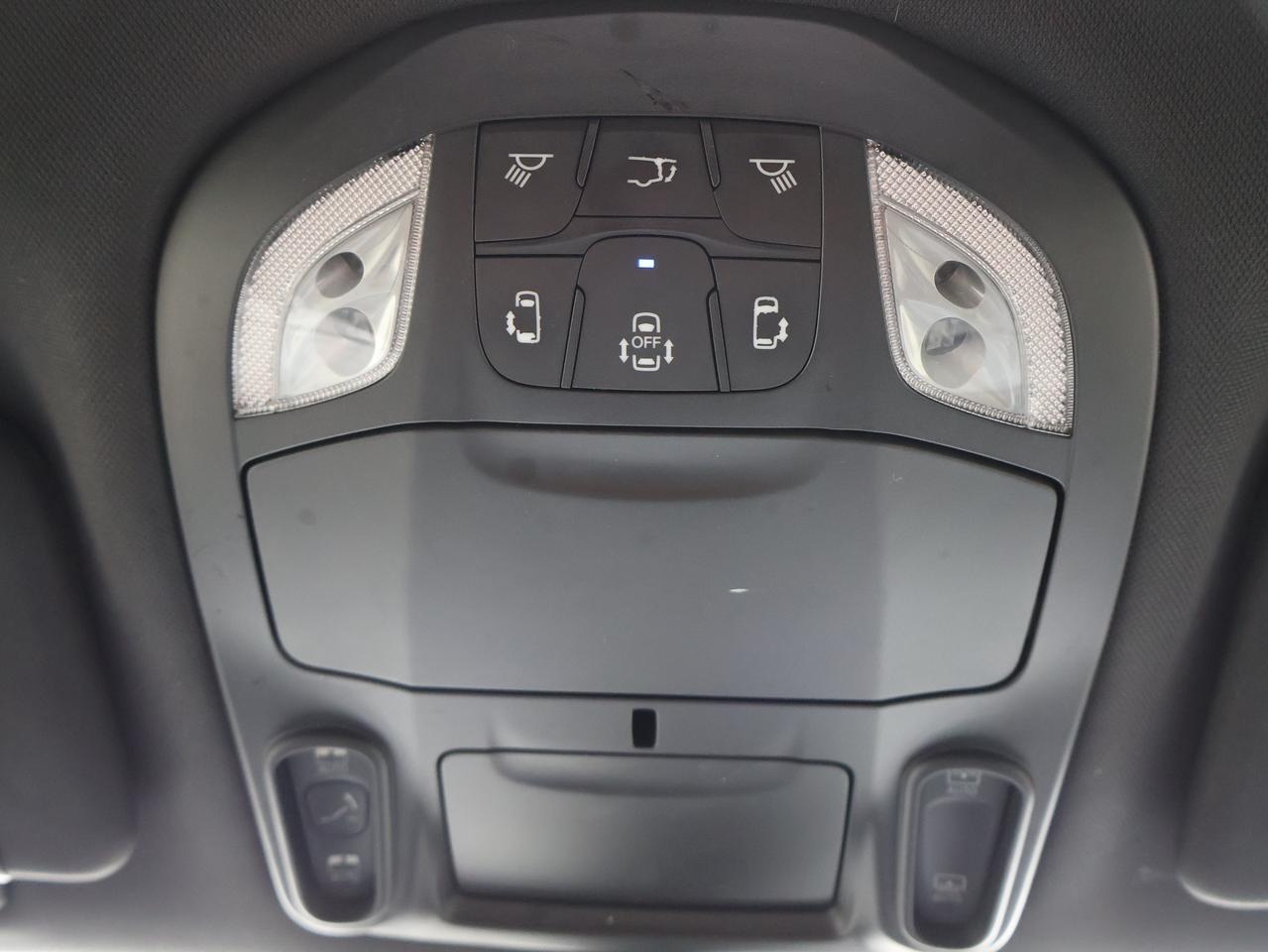 2020 Chrysler Pacifica LIMITED (35th ANNIVERSARY) CERTIFIED *1 OWNER* CAMERA NAV BLUETOOTH LEATHER HEATED SEATS PANO ROOF CRUISE ALLOYS ALLOYS Photo