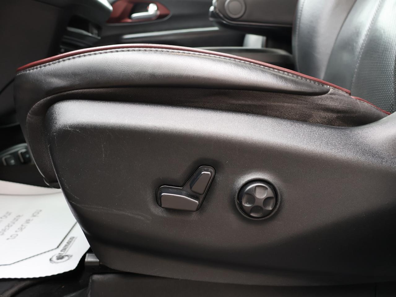 2020 Chrysler Pacifica LIMITED (35th ANNIVERSARY) CERTIFIED *1 OWNER* CAMERA NAV BLUETOOTH LEATHER HEATED SEATS PANO ROOF CRUISE ALLOYS ALLOYS Photo