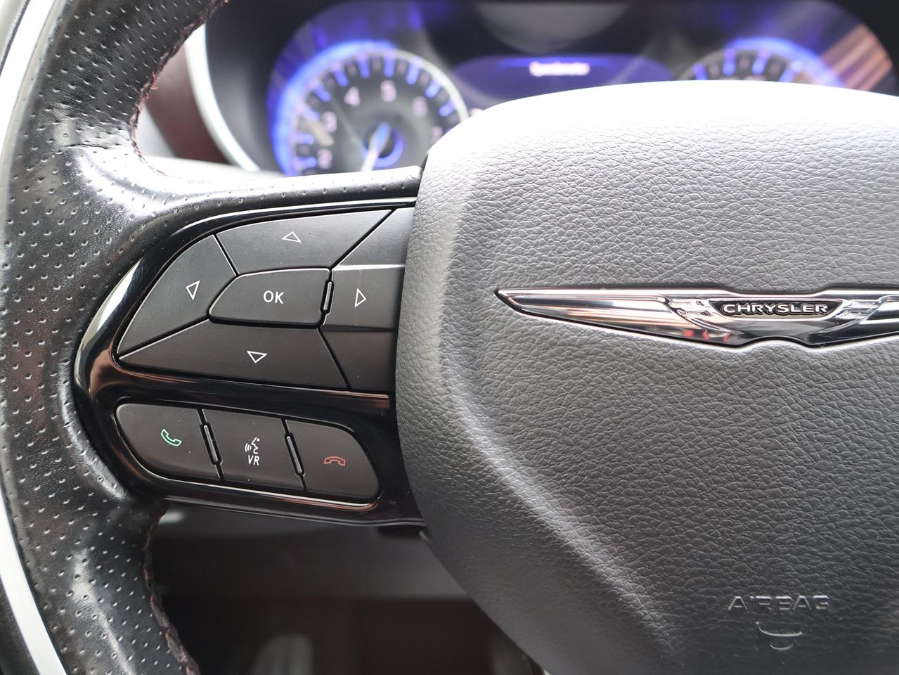 2020 Chrysler Pacifica LIMITED (35th ANNIVERSARY) CERTIFIED *1 OWNER* CAMERA NAV BLUETOOTH LEATHER HEATED SEATS PANO ROOF CRUISE ALLOYS ALLOYS Photo