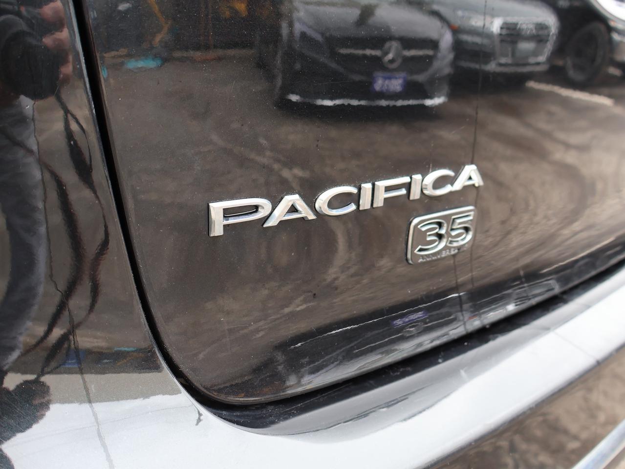 2020 Chrysler Pacifica LIMITED (35th ANNIVERSARY) CERTIFIED *1 OWNER* CAMERA NAV BLUETOOTH LEATHER HEATED SEATS PANO ROOF CRUISE ALLOYS ALLOYS Photo