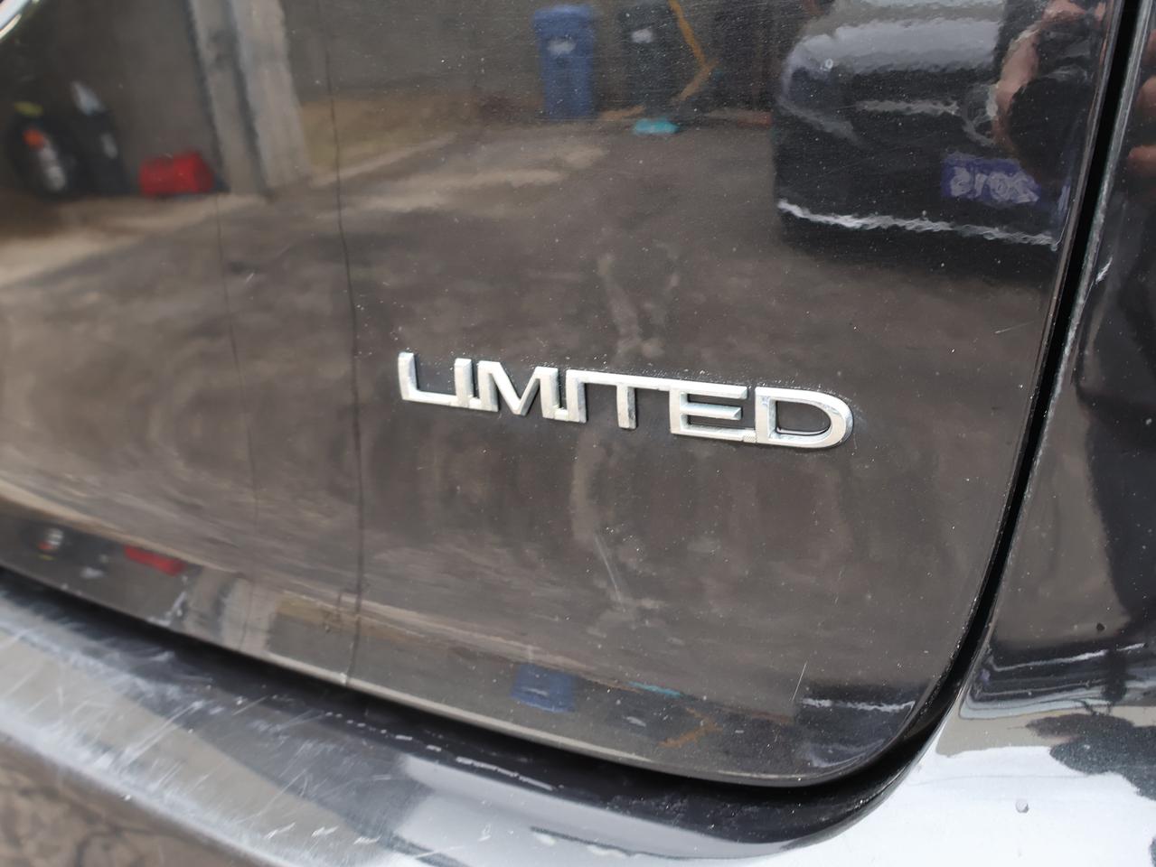 2020 Chrysler Pacifica LIMITED (35th ANNIVERSARY) CERTIFIED *1 OWNER* CAMERA NAV BLUETOOTH LEATHER HEATED SEATS PANO ROOF CRUISE ALLOYS ALLOYS Photo