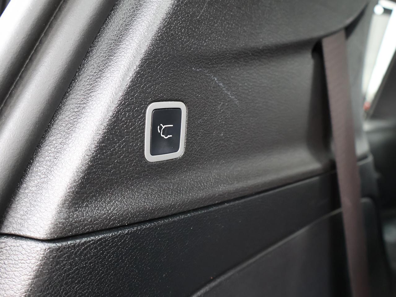 2020 Chrysler Pacifica LIMITED (35th ANNIVERSARY) CERTIFIED *1 OWNER* CAMERA NAV BLUETOOTH LEATHER HEATED SEATS PANO ROOF CRUISE ALLOYS ALLOYS Photo