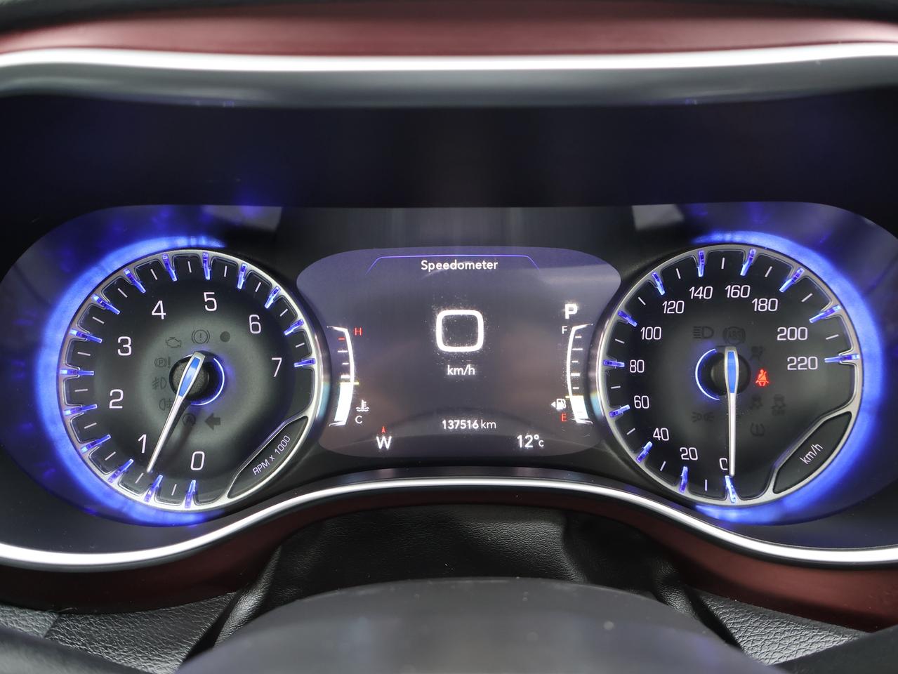 2020 Chrysler Pacifica LIMITED (35th ANNIVERSARY) CERTIFIED *1 OWNER* CAMERA NAV BLUETOOTH LEATHER HEATED SEATS PANO ROOF CRUISE ALLOYS ALLOYS Photo