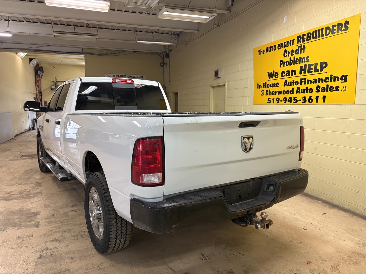 2017 RAM 2500 SLT Photo4