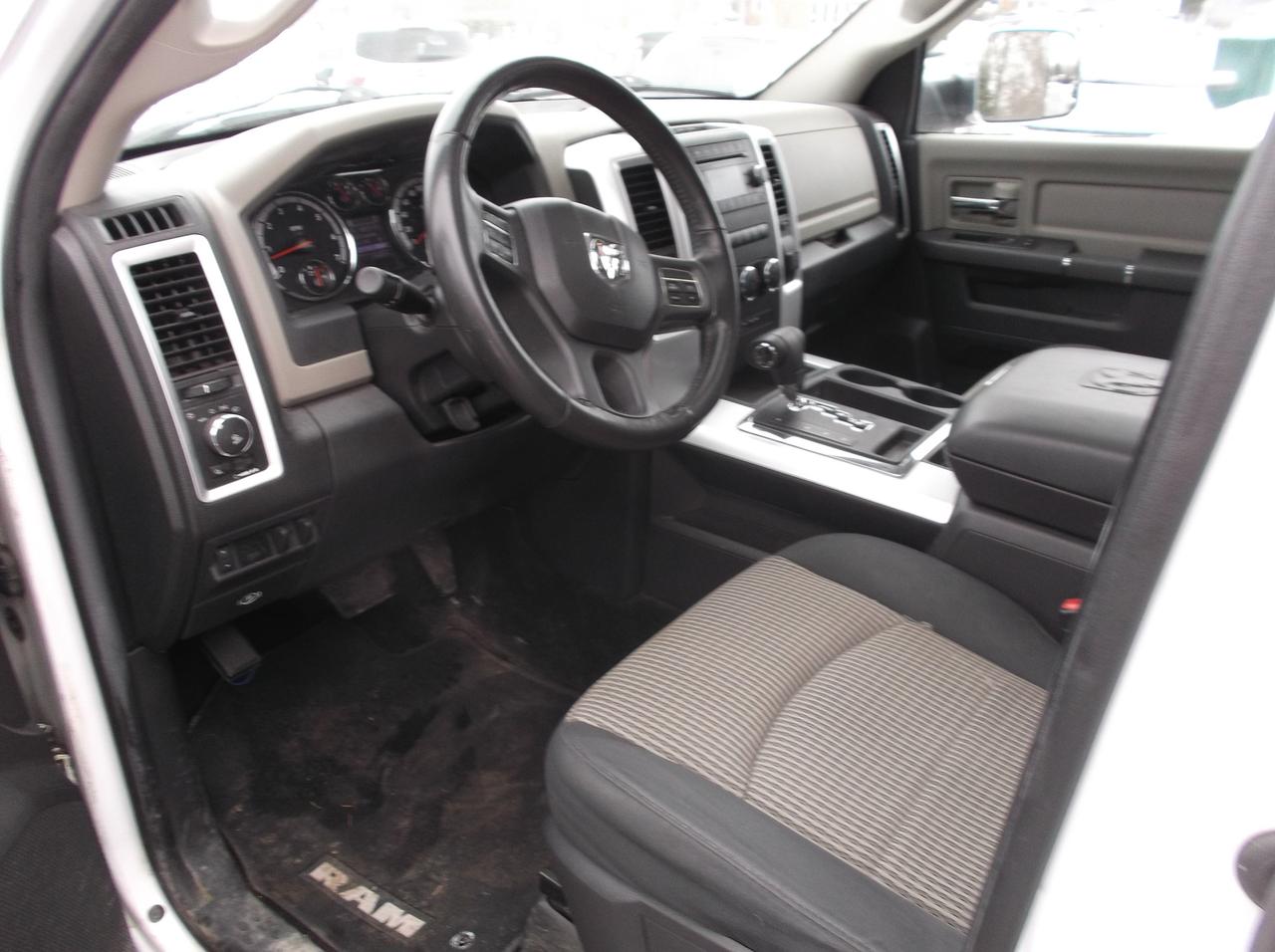 2012 Dodge Ram 1500 4X4 4 D00R SLT BIG HORN Photo