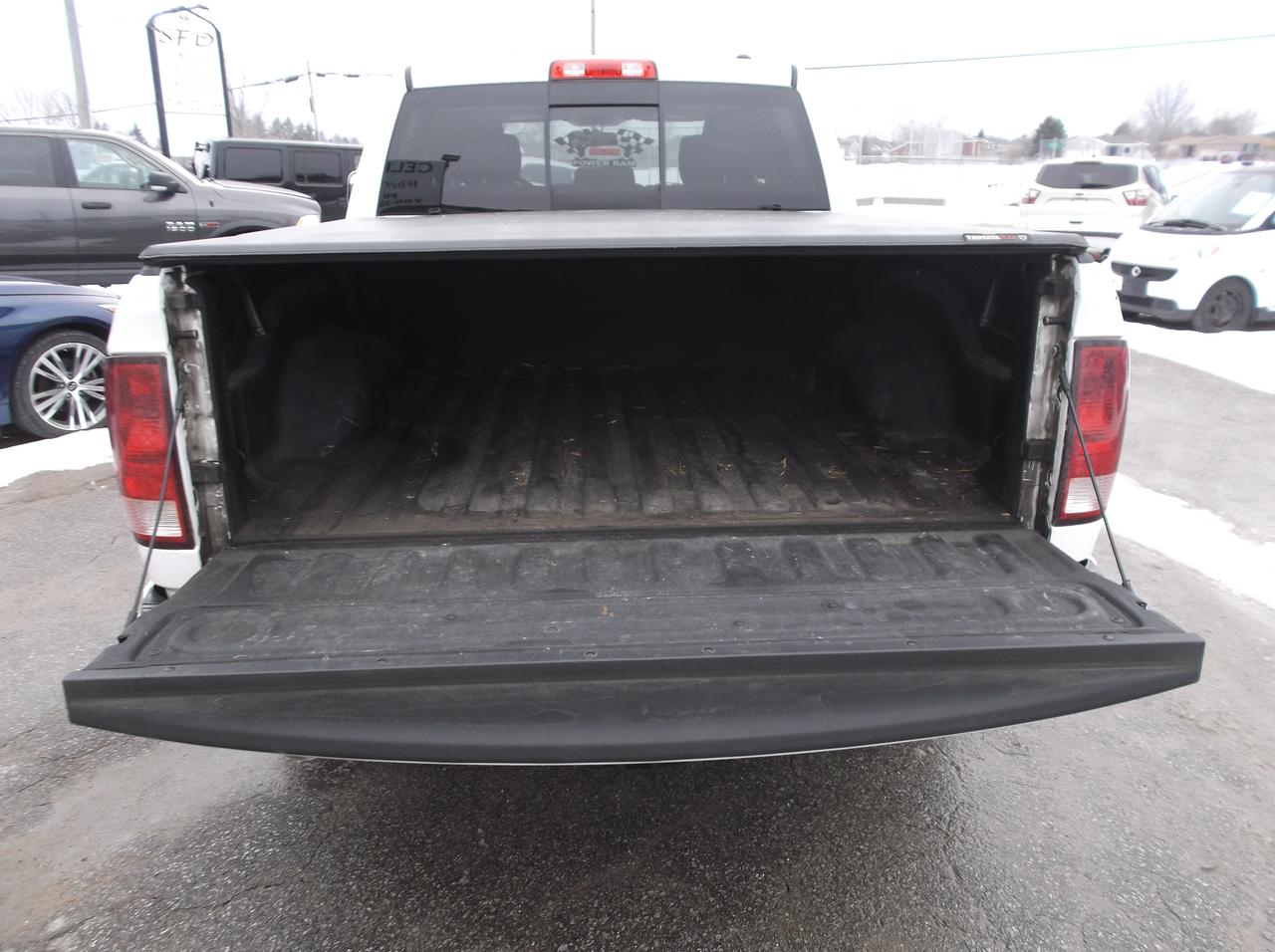 2012 Dodge Ram 1500 4X4 4 D00R SLT BIG HORN Photo