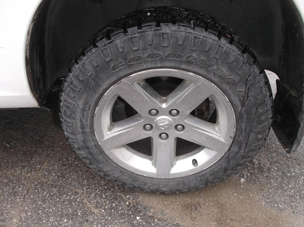 2012 Dodge Ram 1500 4X4 4 D00R SLT BIG HORN Photo